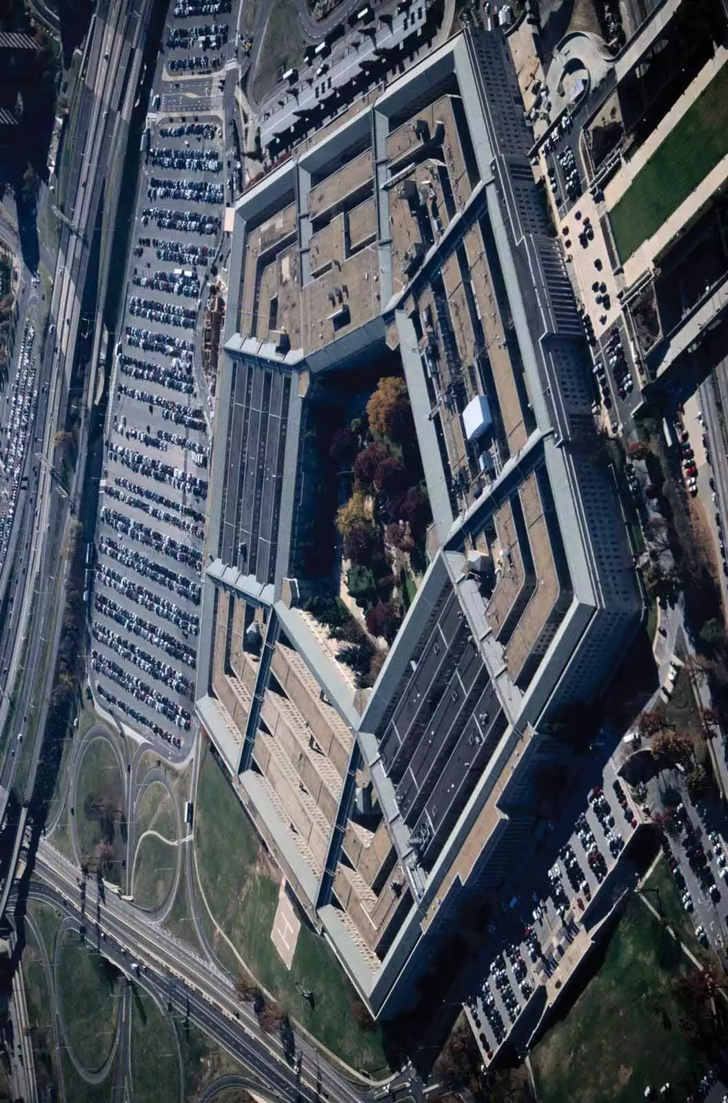 Pentagon Arlington, Va | Capital Exotic Luxury car rental, security and chauffeur service provider in Arlington, VA | Luxury car rental Virginia | Exotic car rental