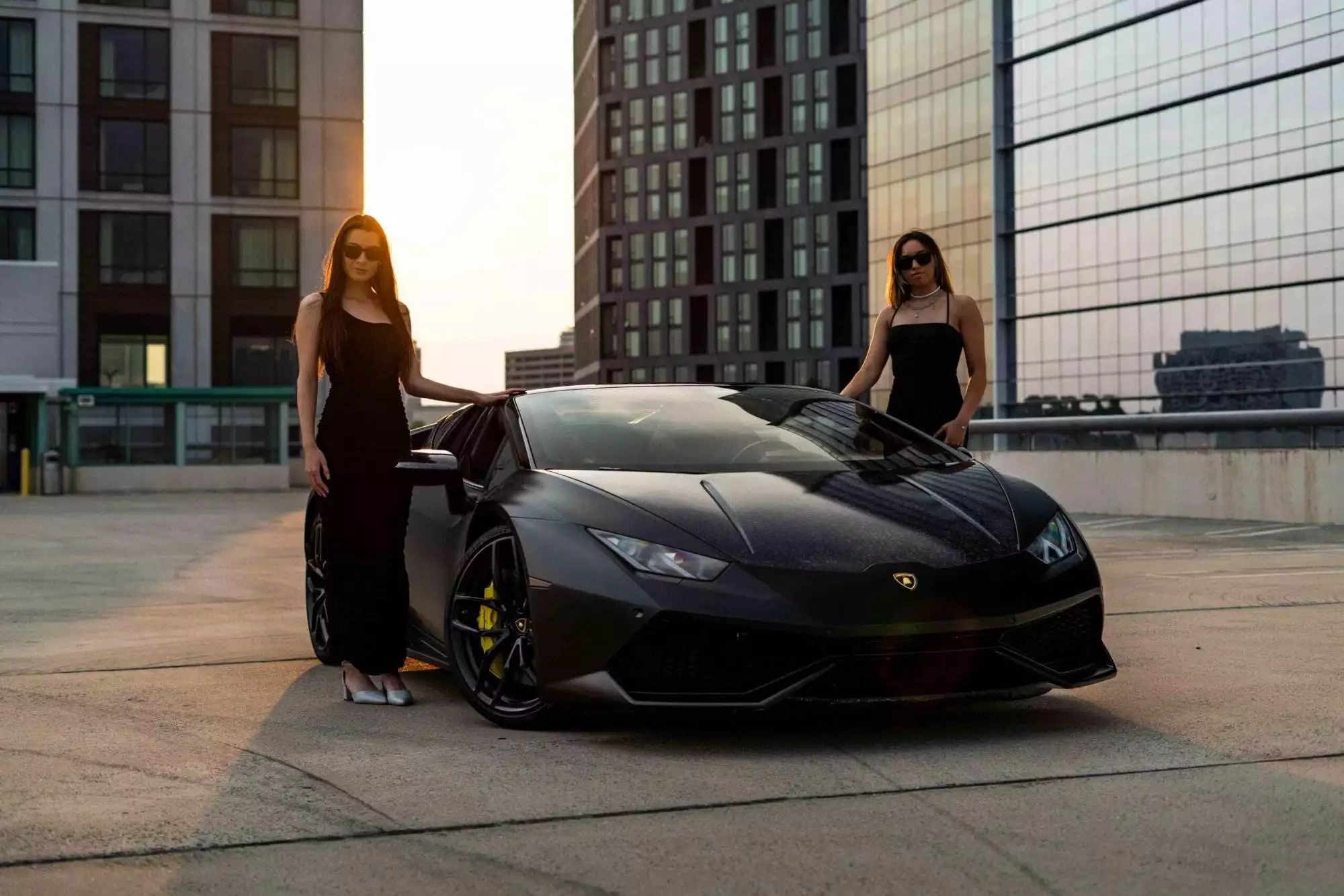 Black Car Chauffeur Service | Models with LAMBORGHINI HURACAN SPYDER