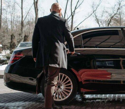 Choosing The Right Chauffeur Service