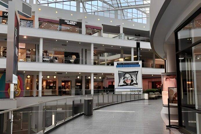 Pentagon City Mall, Virginia