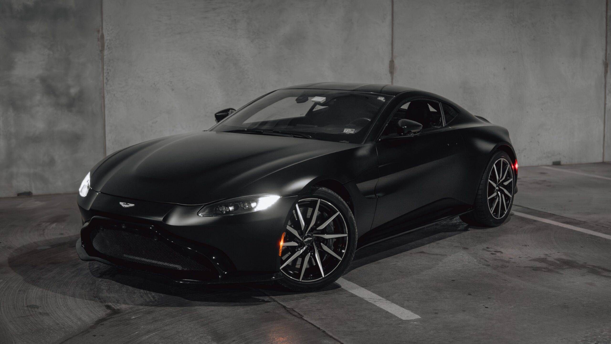 Aston Martin Vantage