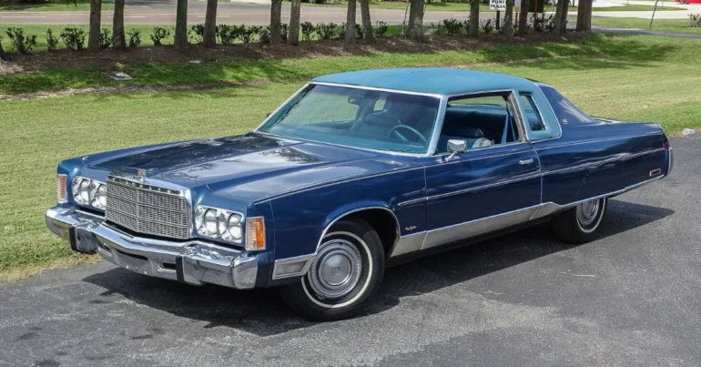 Chrysler New Yorker Brougham